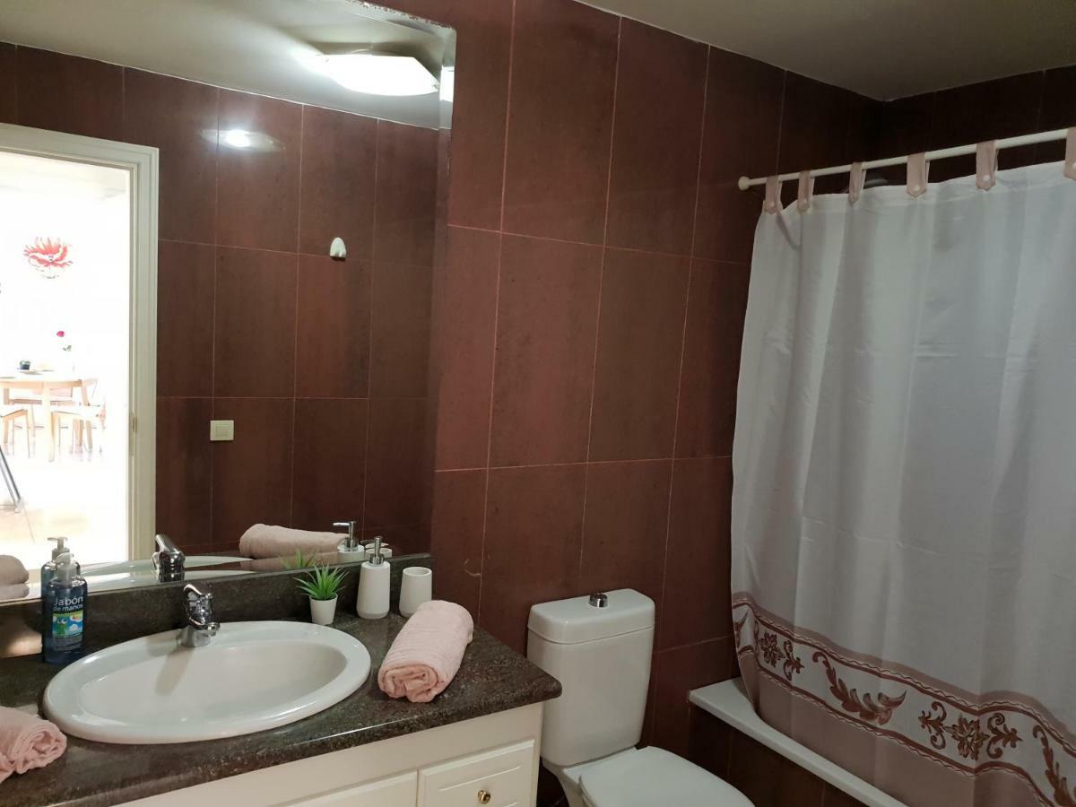 Terrazas Del Duque 2, Terrace, Sea View, Only 300 M To Beach, Heated Pool, Air Conditioning, Wifi Internet, Dishwasher, Washing Machine Costa Adeje  Bagian luar foto